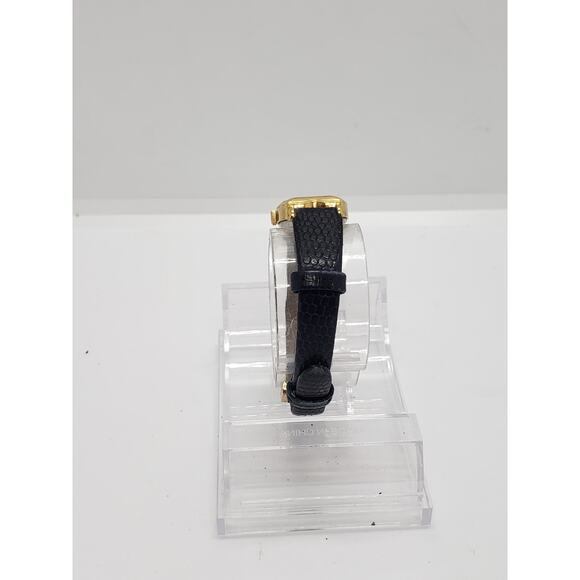 Lorus women\'s drees watch. Black face with gold trim. V810-6340 RO main image 7